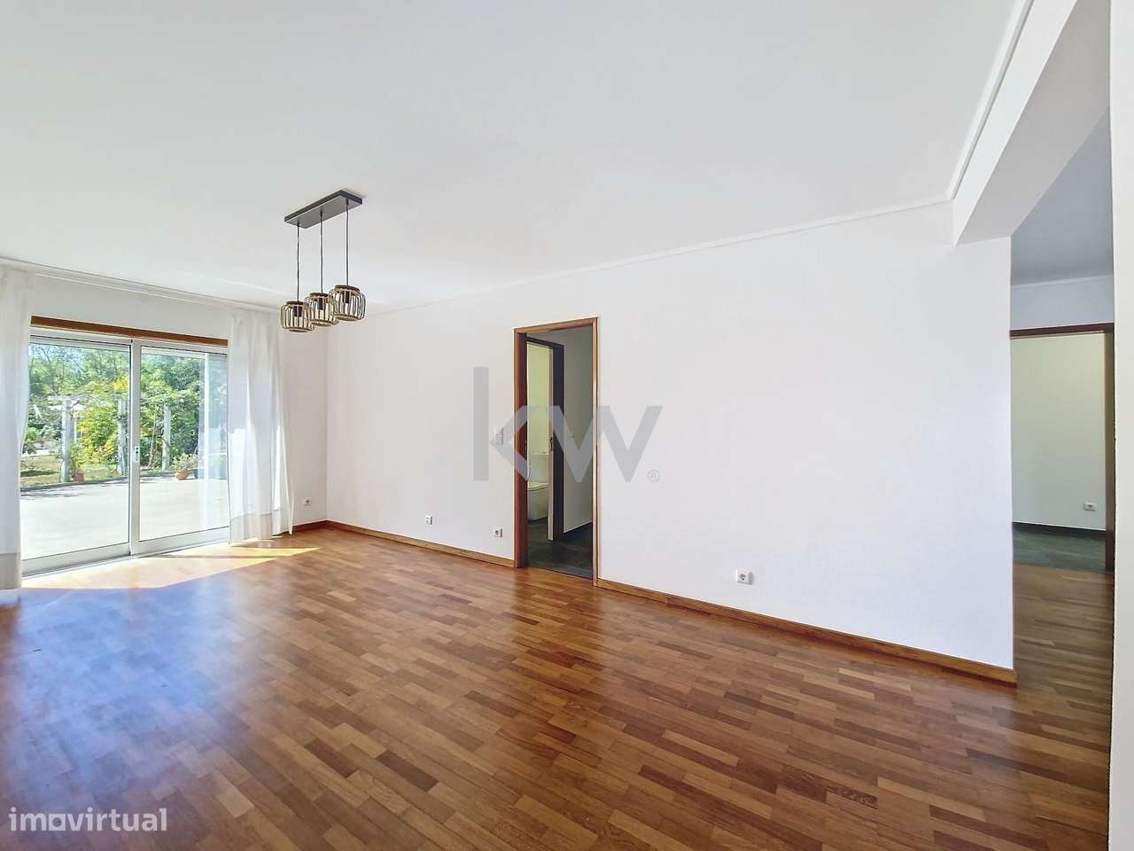 Moradia com 6 quartos, piscina aquecida, anexo e terreno com 2500m2 em-10