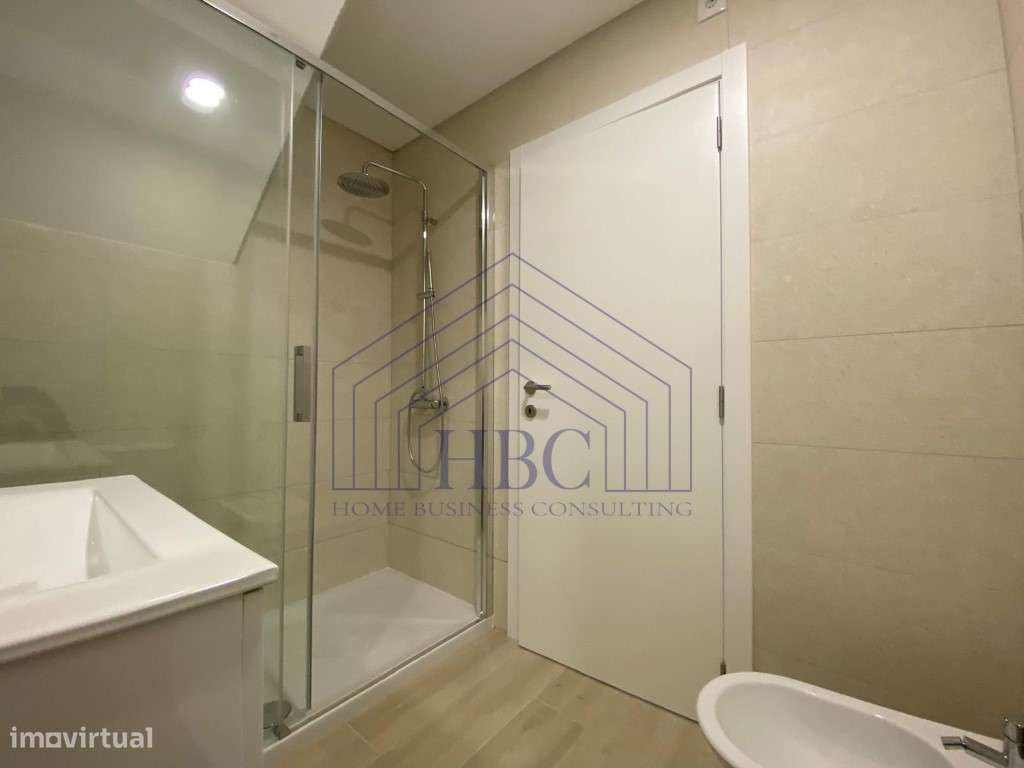T1 em Condomínio Pés na Água - Exclusividade em Primeira Linha de Mar-16