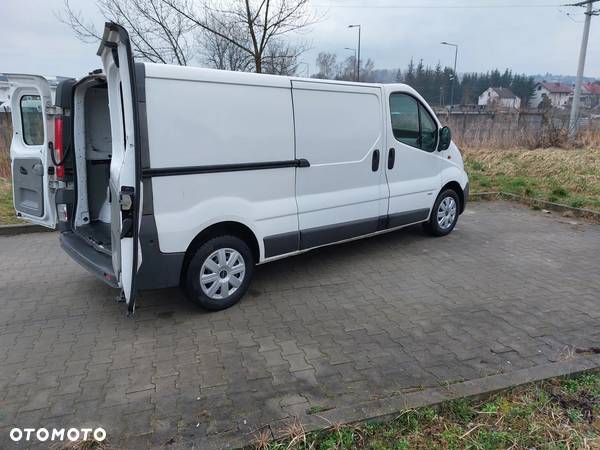 Opel Vivaro - 10