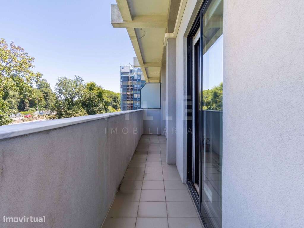 Apartamento T4+1 | Condomínio Fechado | Campo Alegre | Porto-3