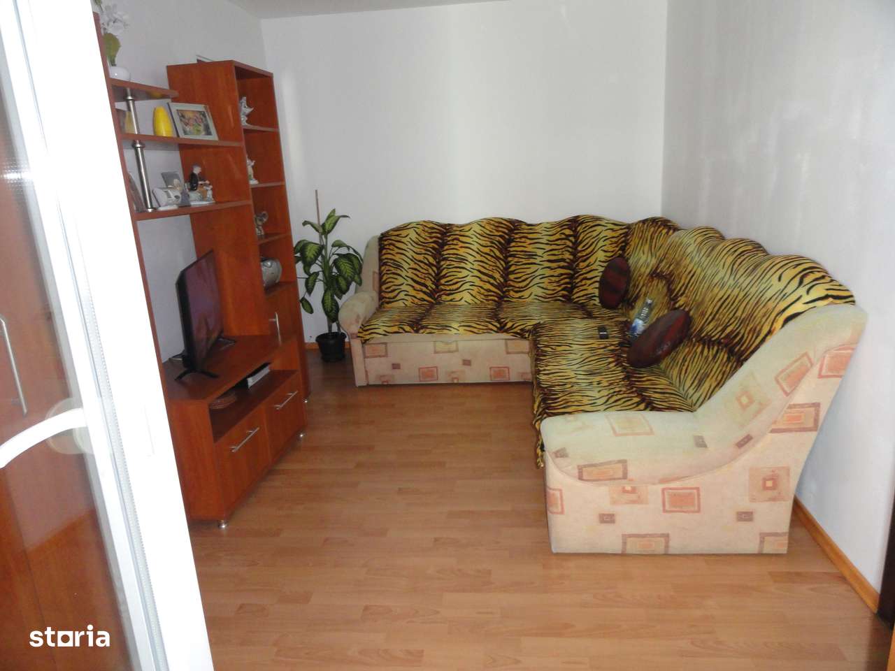 Apartament 1 camera, etaj 2, renovat, centrala pe gaz, complet mobilat - Imagine principală: 5/13