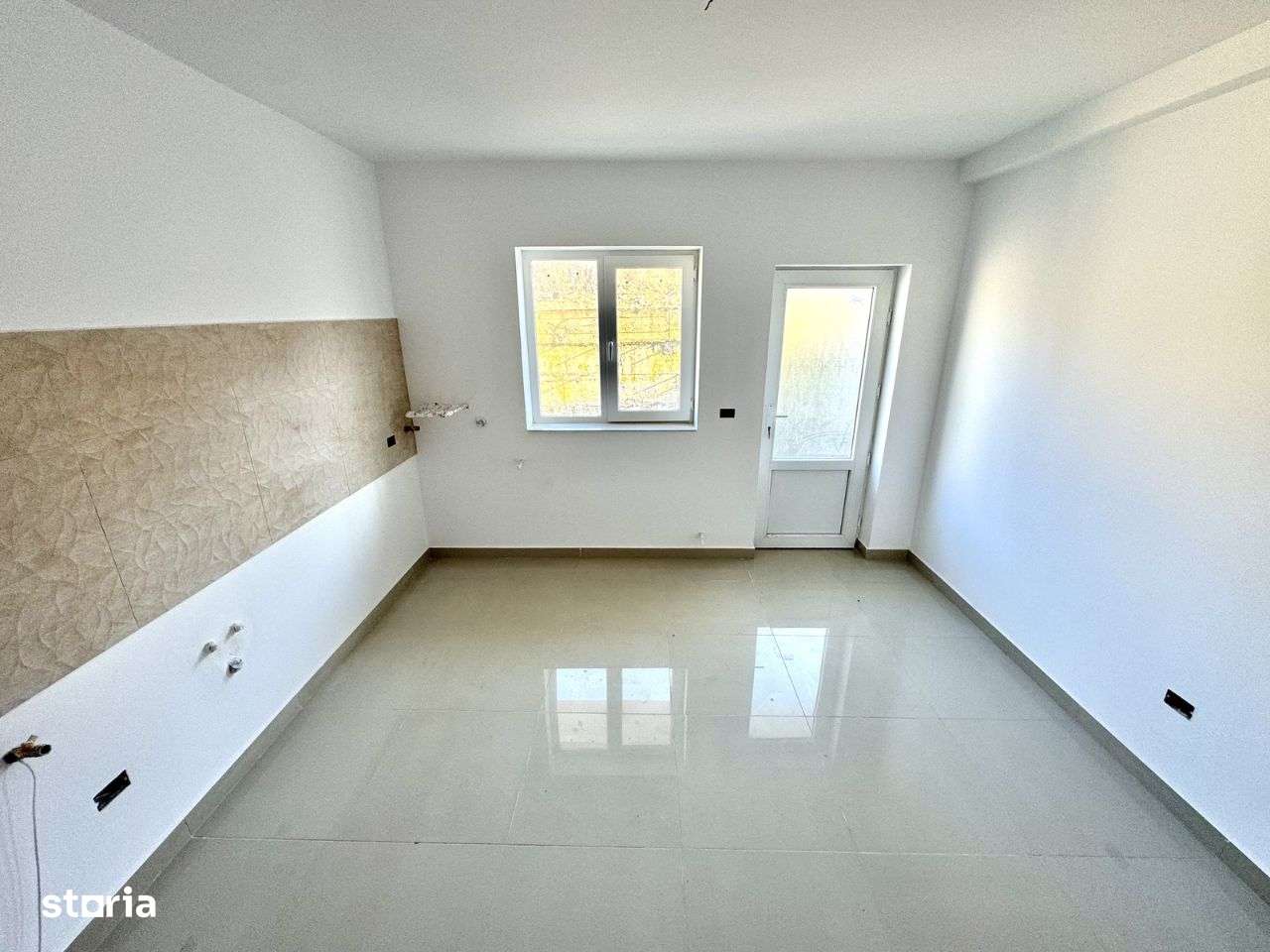 CANALIZARE! ASFALT! Mijloc de transport! Vila Bucium-Visan - Imagine principală: 3/8