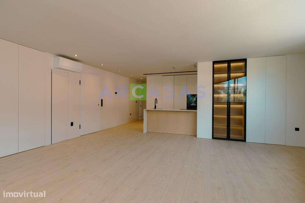 Apartamento T3 com varanda e garagem fechada em São Cosme, Gondomar-6