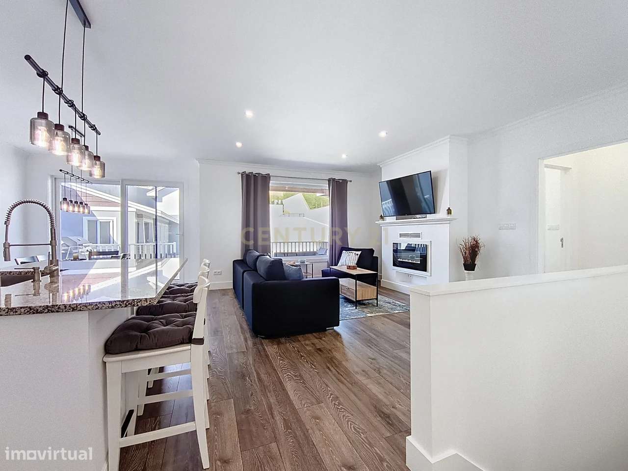 Moradia Moderna com Piscina + Apartamento Independente | Construção 20-6