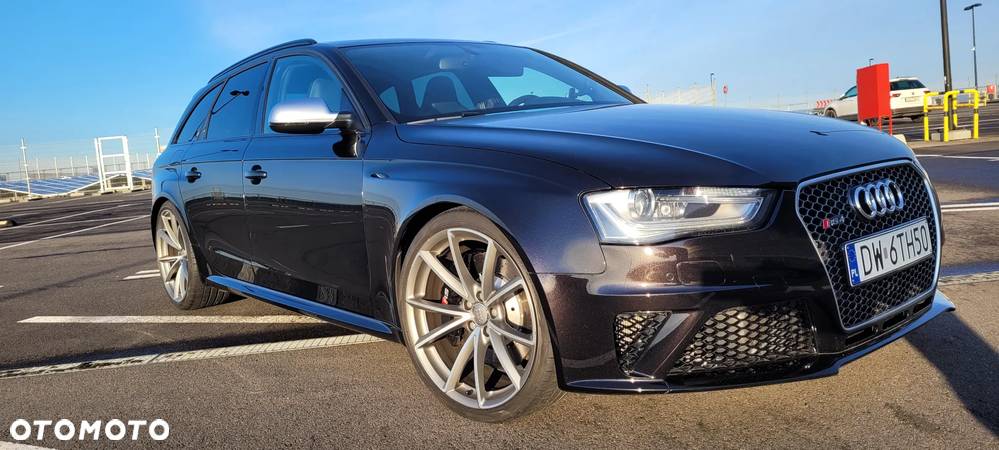 Audi RS4 Avant S tronic - 5