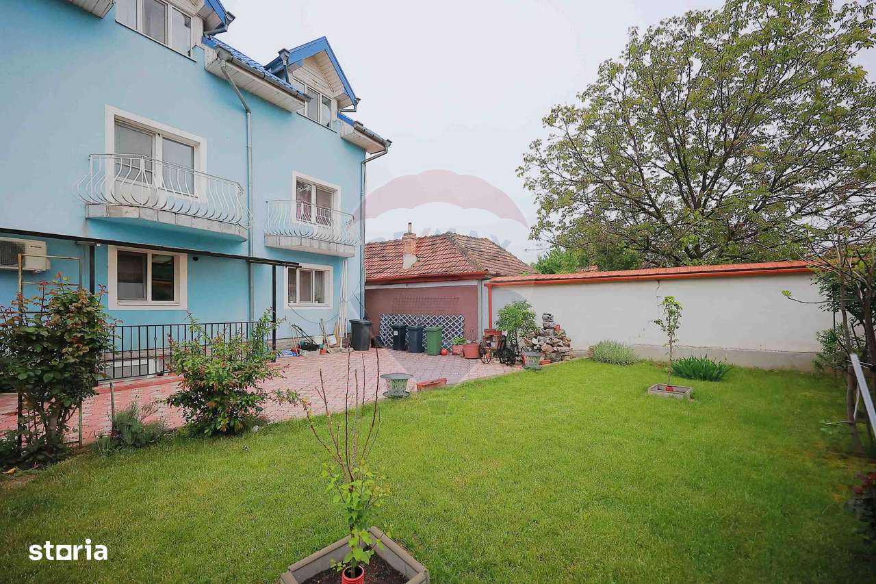 Pensiune cu 11 camere de vânzare, situată în Băile 1 Mai, Sânmartin - Imagine principală: 2/20