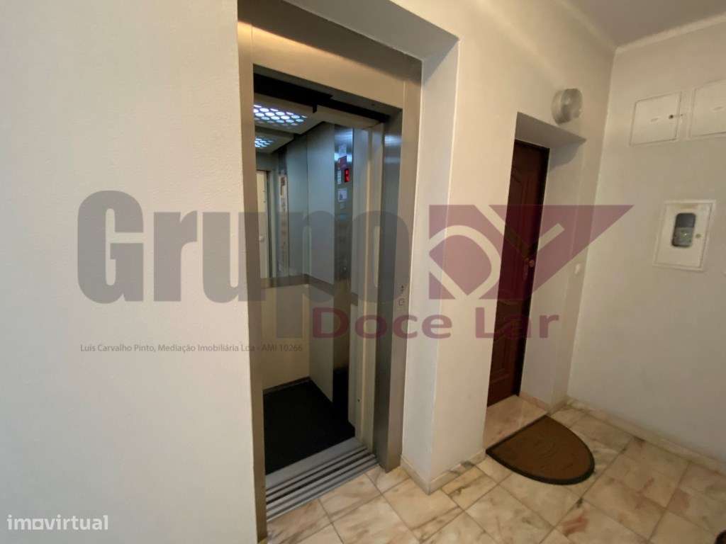 Apartamento T1 com 103 m² - Vista Serra da Arrábida - Garagem Priva... - Grande imagem: 5/33