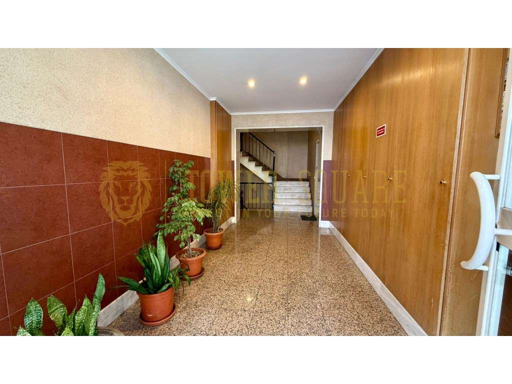 Apartamento T3 com arrecadação em Corroios-15