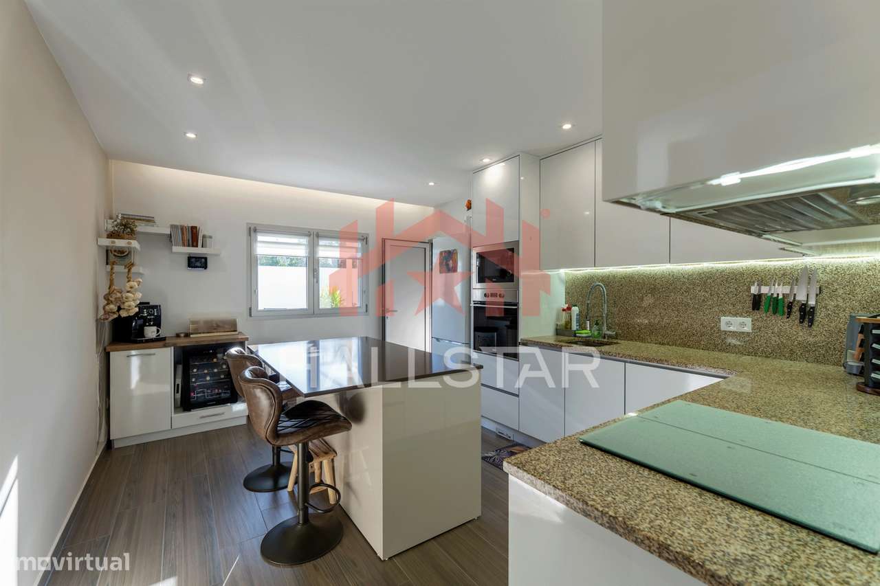 Moradia T4 / Jardim e Garagem / Cela - Grande imagem: 5/49