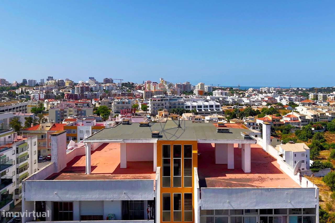 Apartamento T3 com exposição solar nascente /sul em Portimão-36