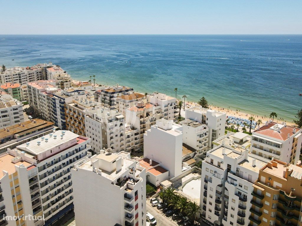 Terreno, perto da Praia de Armação de Pêra, Algarve