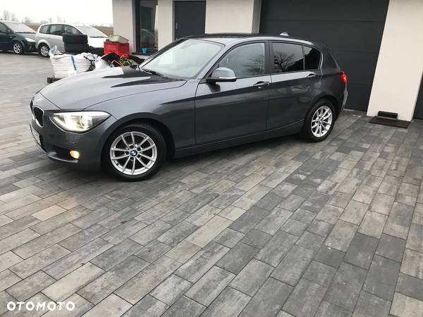 BMW Seria 1 118d Sport Line - 3