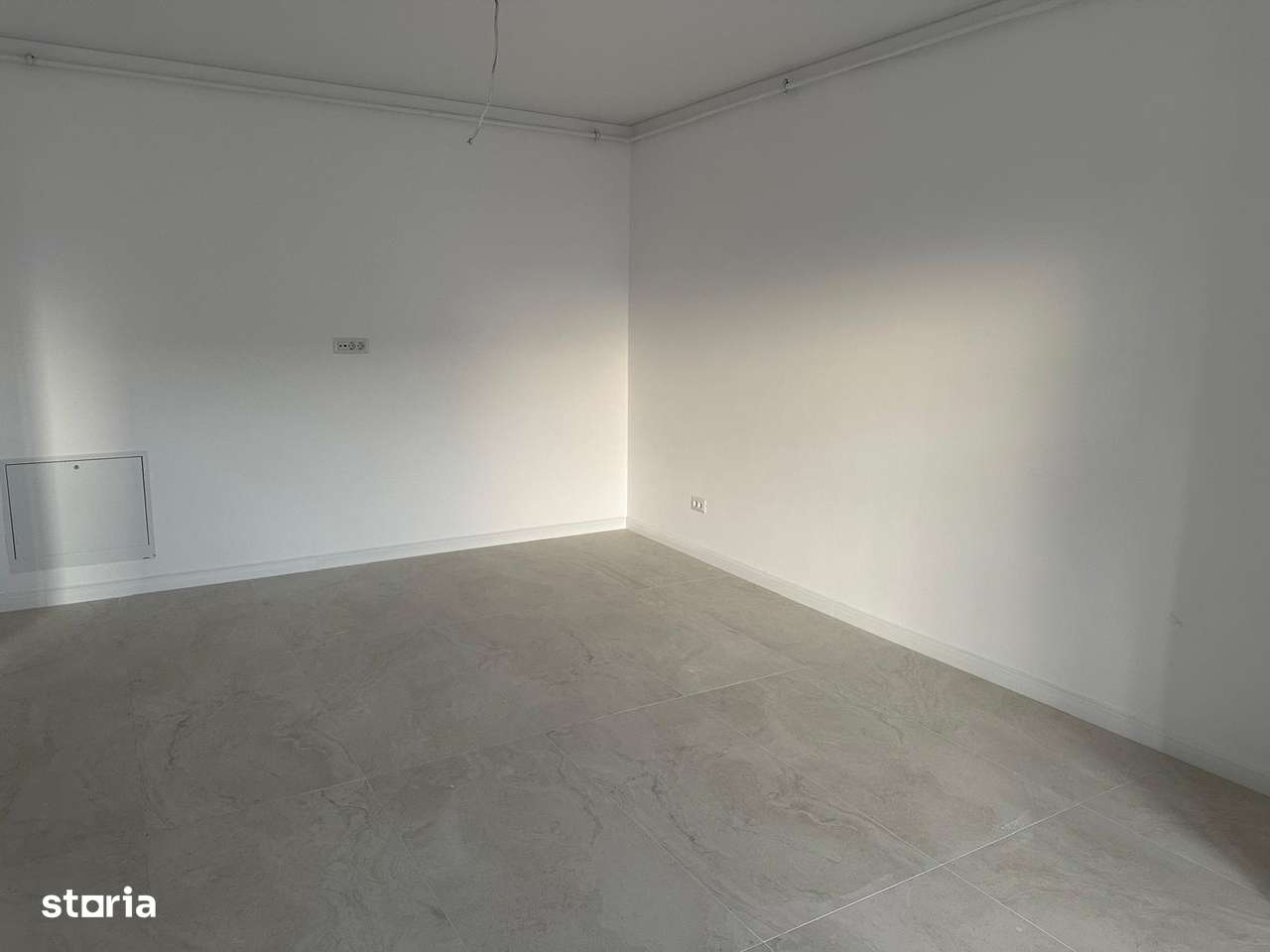 Apartament 3 camere, balcon, IMGB-1