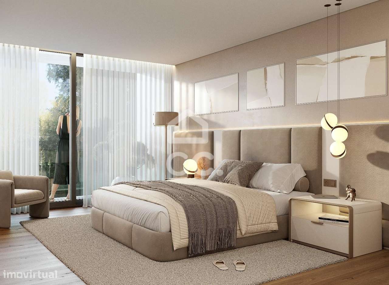 Moradia T4 nova, com jardim e terraço, em condomínio privativo com pis-34