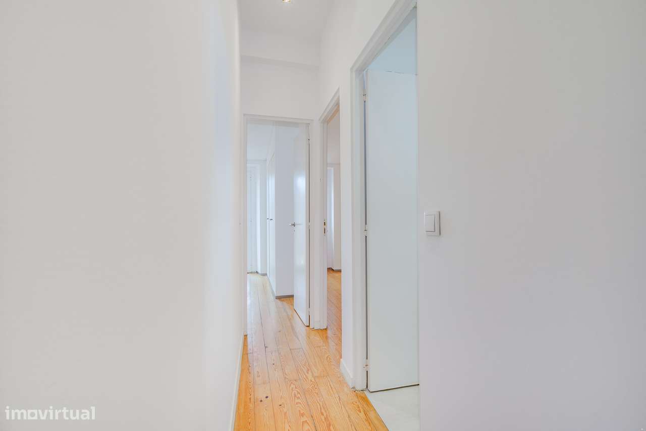 T2 REMODELADO | RUA REBELO DA SILVA | ESTEFÂNIA | LISBOA | VARANDA-8