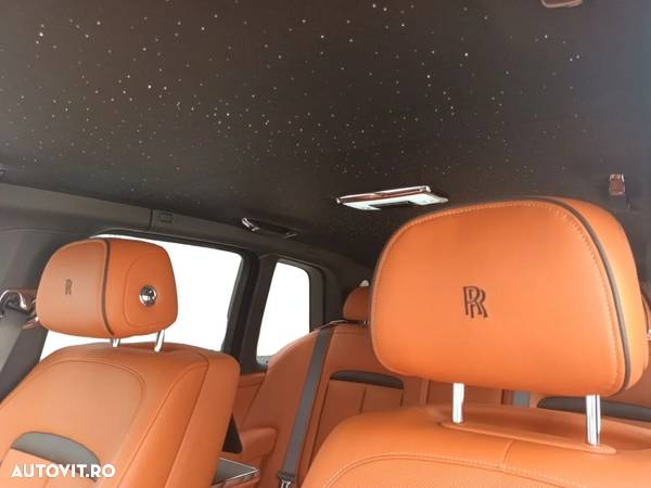 Rolls-Royce Cullinan Standard - 12