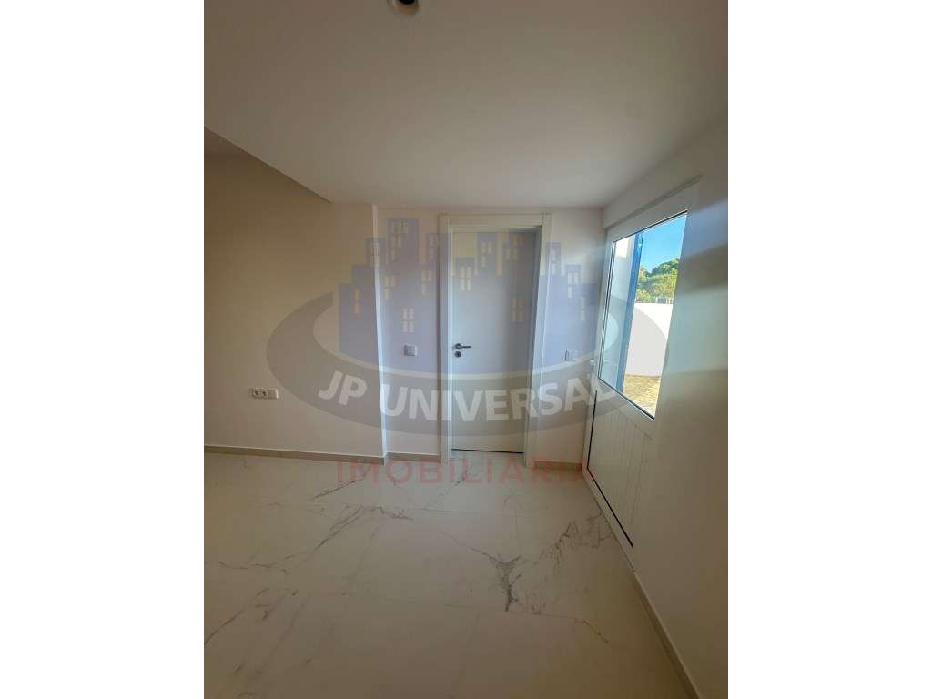 Vende se Apartamento T2 Albufeira-18