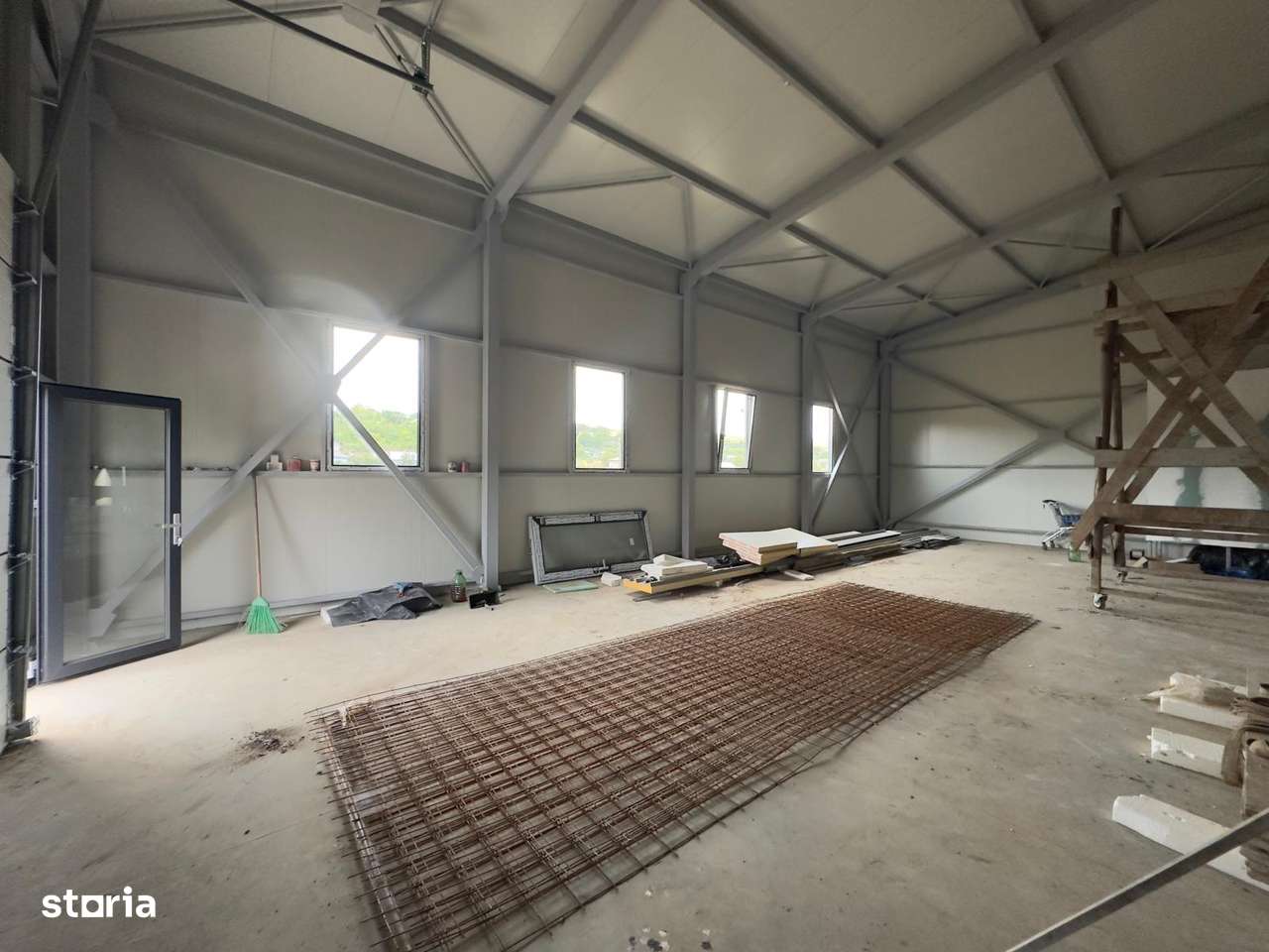 Hala de la 100mp la 122mp, Vanatori - Imagine principală: 2/8