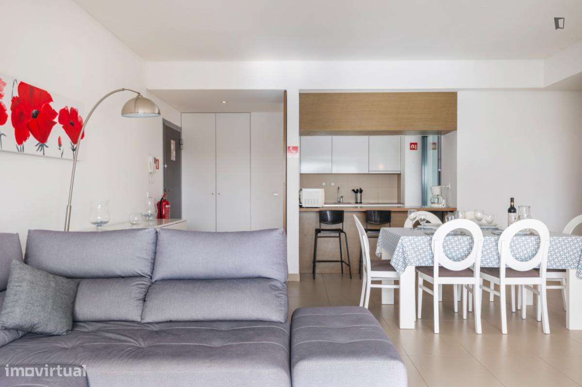 Apartamento com 2 quartos - localizado em Quarteira - Grande imagem: 4/24