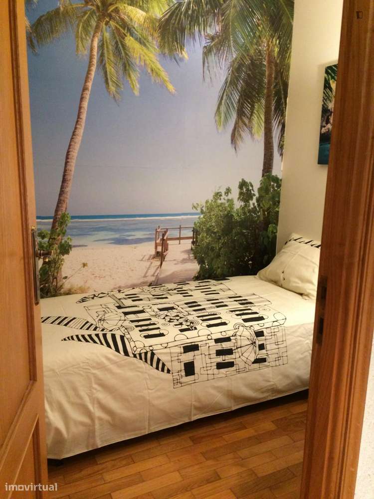 Quarto - localizado em Pedrouços Porto - Grande imagem: 2/10