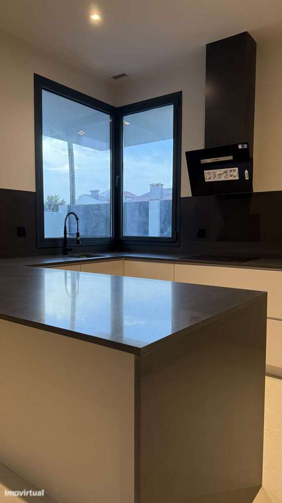 Moradia, 320 m², Castêlo da Maia - Grande imagem: 5/60