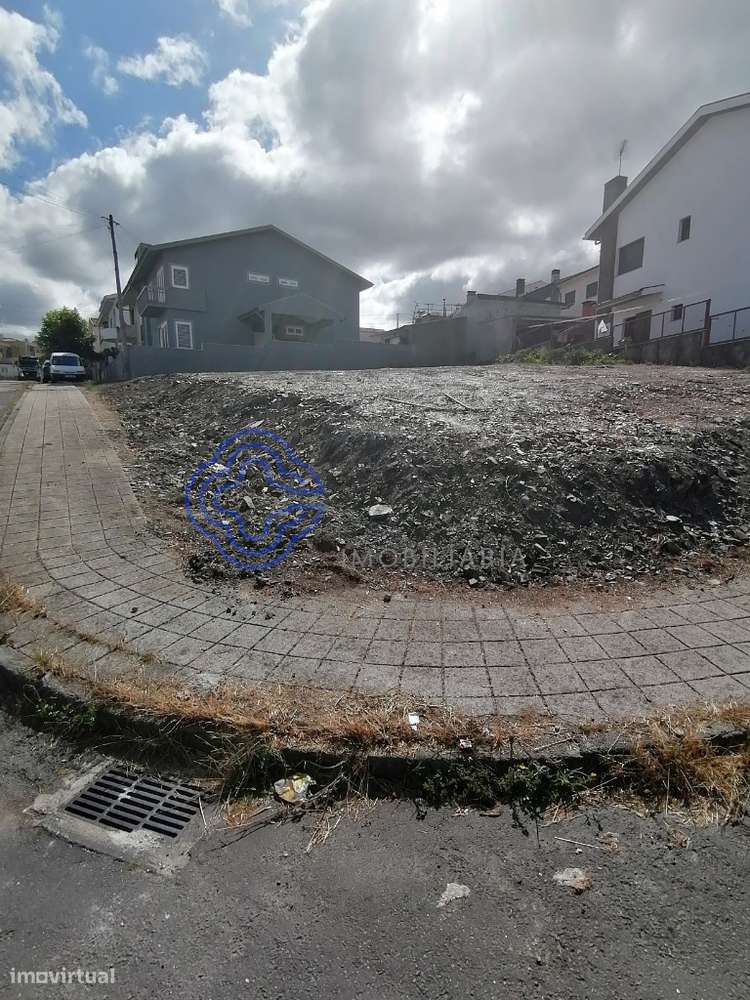 Terreno à venda em Campo com 447 m2 para construção de Moradia Térrea - Grande imagem: 2/9