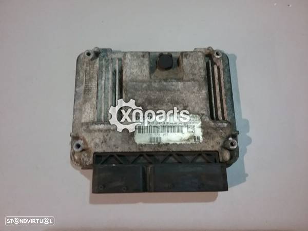 Centralina do motor Frente SAAB 600 1.3 | 01.80 - 12.86 Usado REF. BOSCH 0 281 012 247 - 1