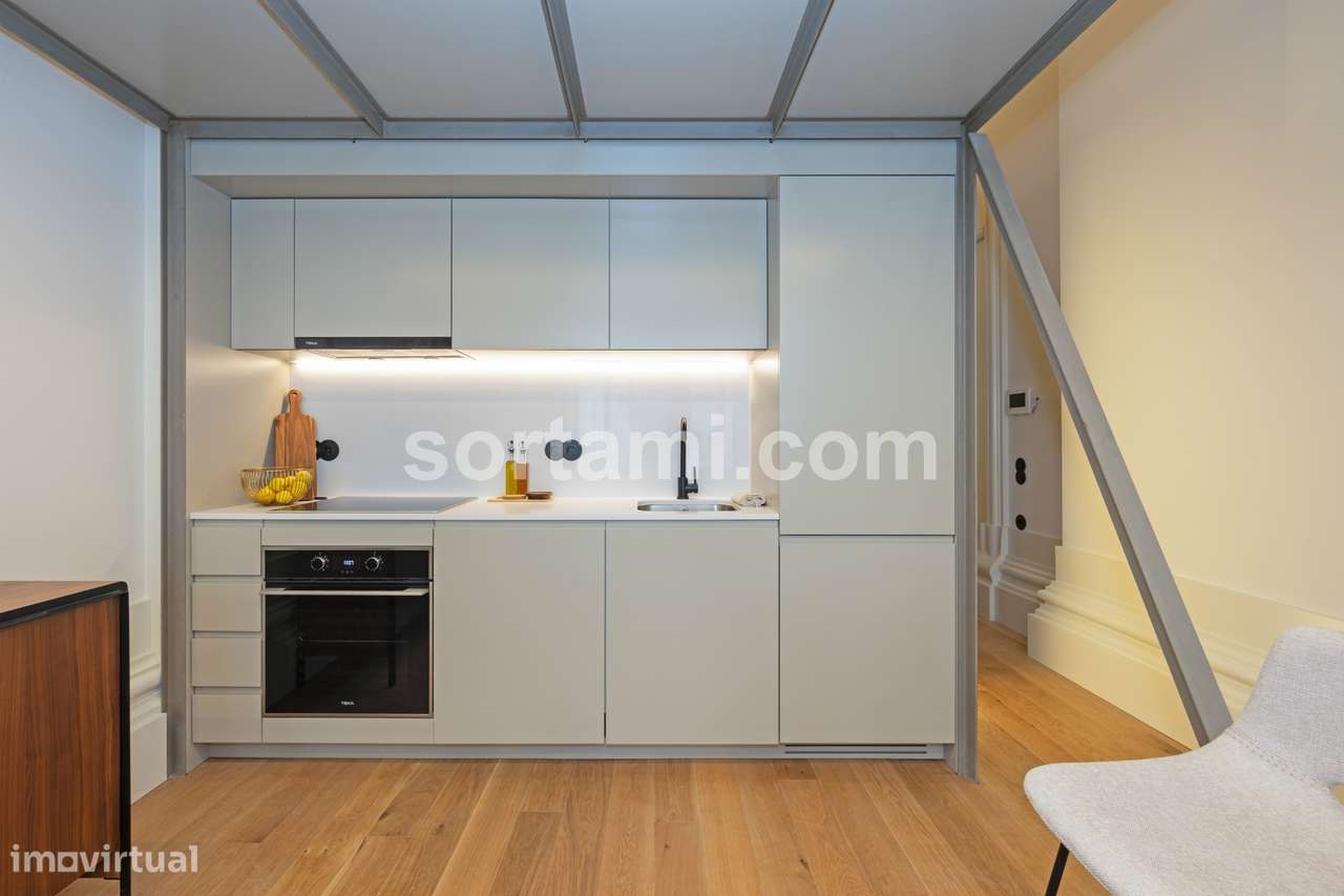 Apartamento T0+1 Venda em Cedofeita, Santo Ildefonso, Sé, Miragaia, Sã - Grande imagem: 2/27