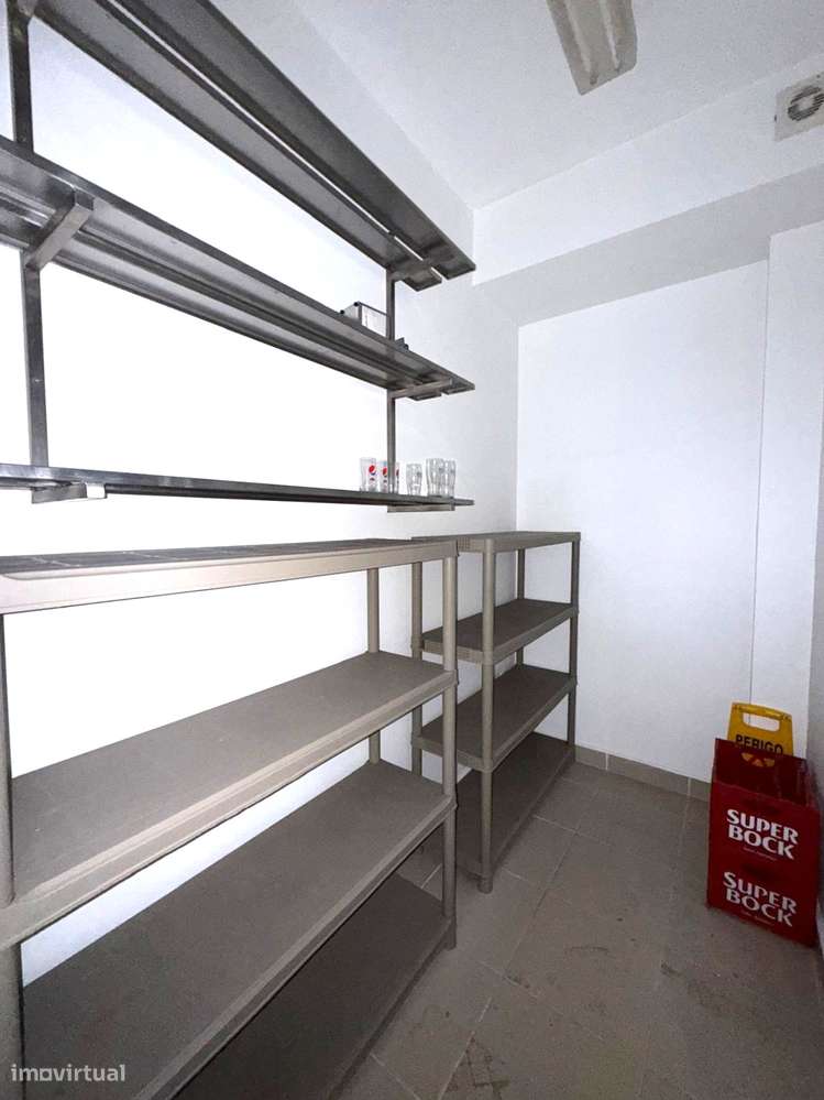Estabelecimento comercial em Esmoriz-22