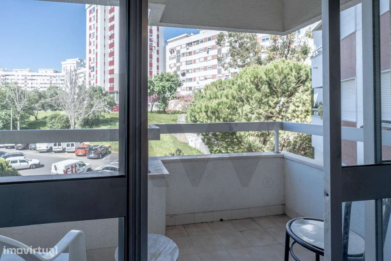 T2 com Vista Rio na Quinta da Piedade – Espaço, Conforto e Localização-13