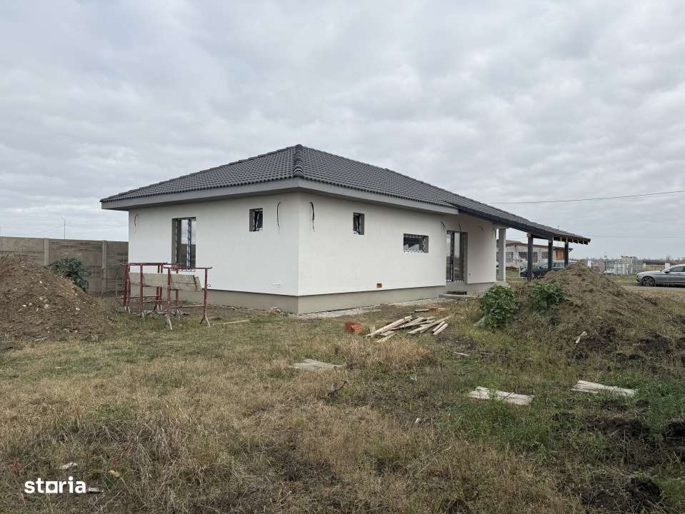 Casa individuala, 4 camere, 105 utili, 580 teren, Sanmihaiu Roman - Imagine principală: 4/19