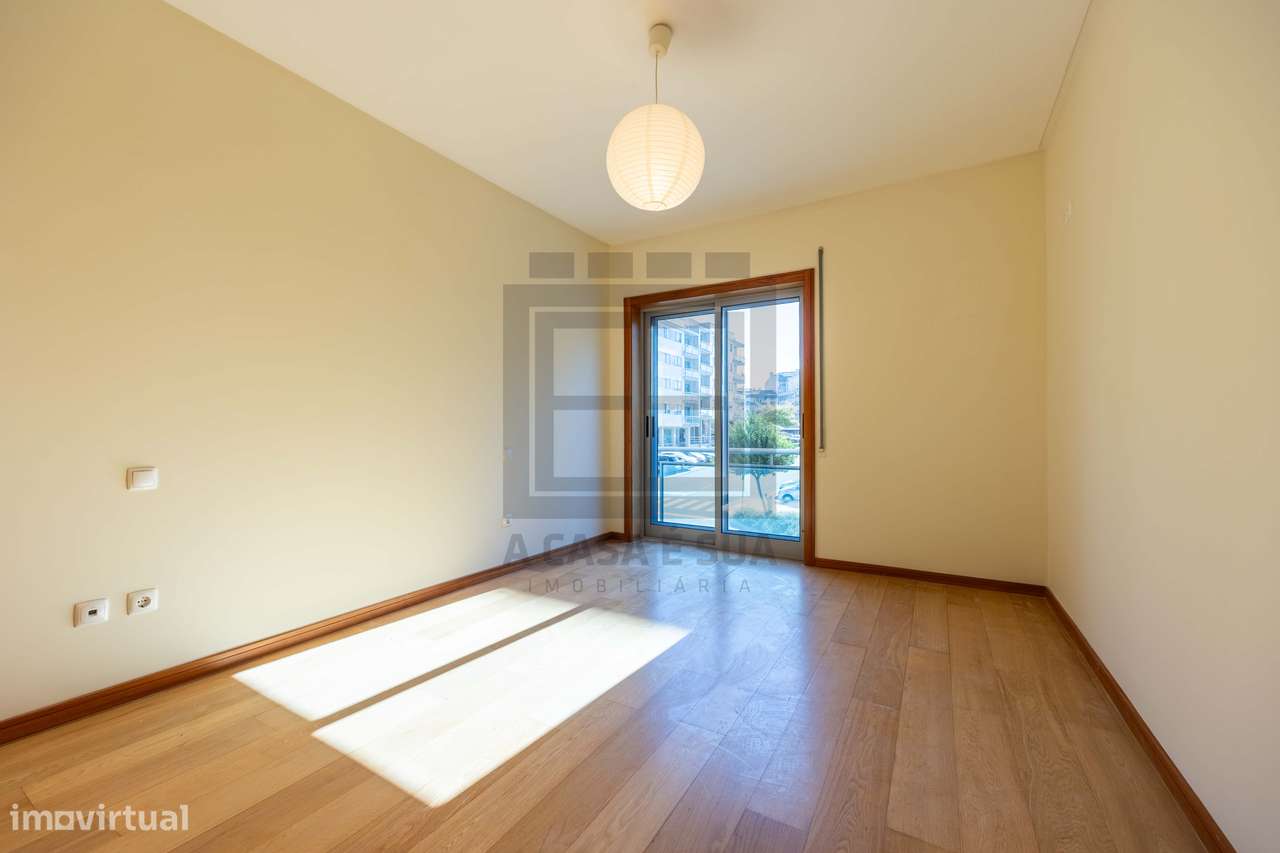 Apartamento T2 na urbanização dos Passionistas, S. M. Feira-16