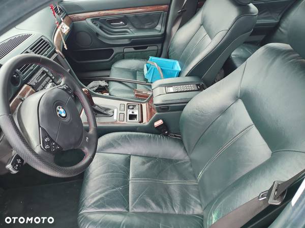 BMW Seria 7 728i L - 3