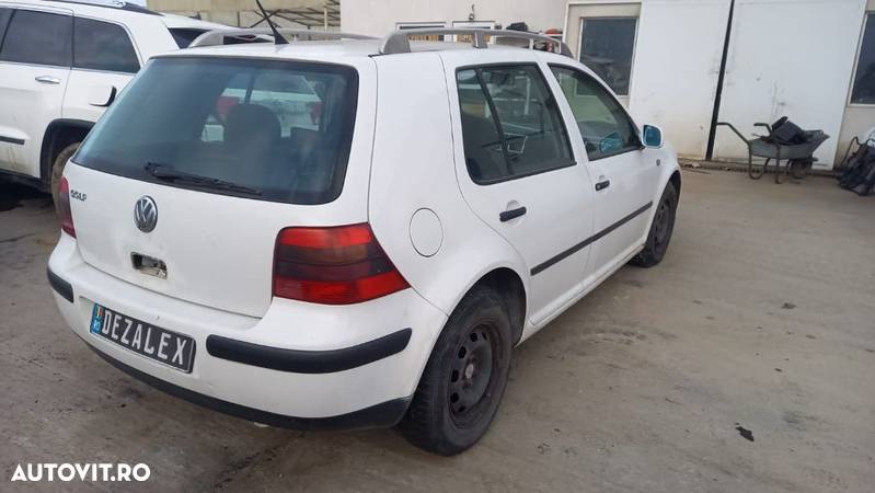 Dezmembrari Volkswagen Golf 4 1.4 16v - 3