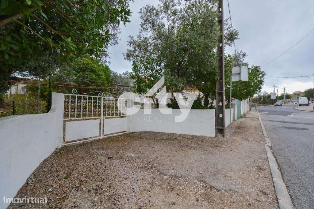 Terreno Urbano Plano em Sinais – Oportunidade Única para Construir a S - Grande imagem: 4/20