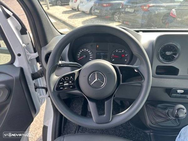 Mercedes-Benz Sprinter - 12