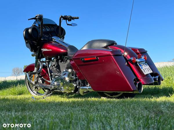 Harley-Davidson Touring Street Glide - 3