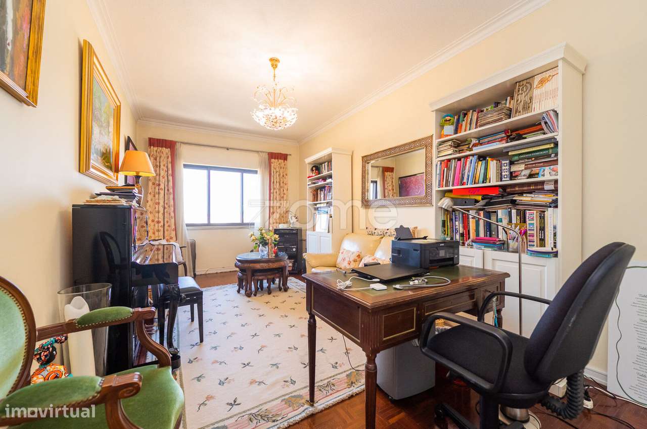 Apartamento T3 de Luxo c/ Vista Panorâmica Exclusiva - Laranjeiras-42