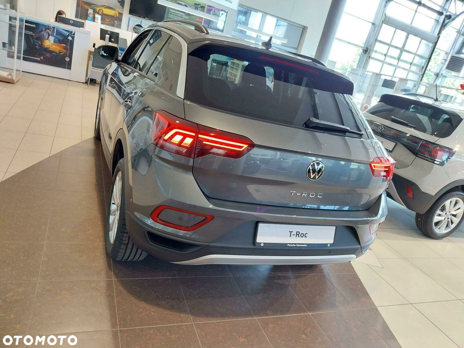 Volkswagen T-Roc - 5