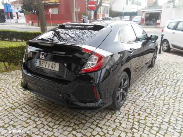 Honda Civic 1.6 i-DTEC Executive 9AT - 4