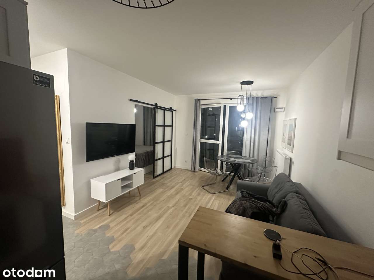 SŁONECZNE -2 POKOJE -BALKON -BEZPOSREDNIO BEZ PROWIZJI !!! od 1.06