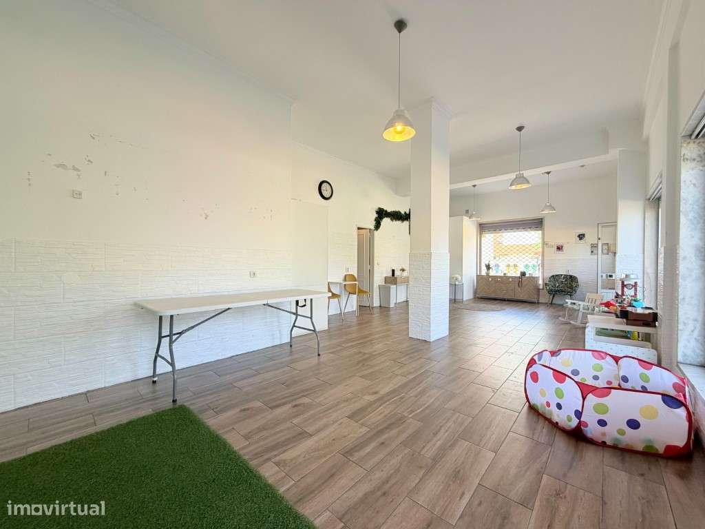 Espaço Comercial Arrendado | Yield de 7,5% | Paio Pires-5
