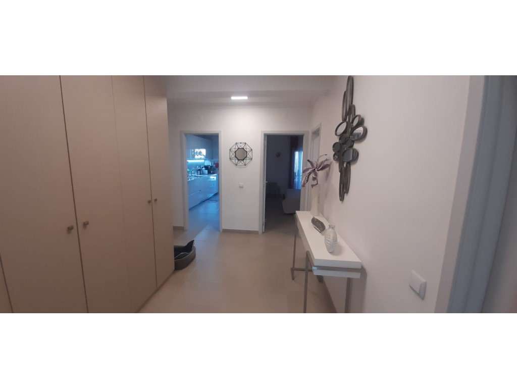 Apartamento T1 em condomínio com Piscina a 2 minutos da praia-13