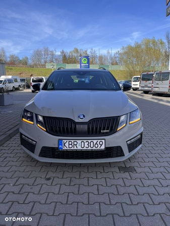 Skoda Octavia Combi 2.0 TDI DSG RS - 2