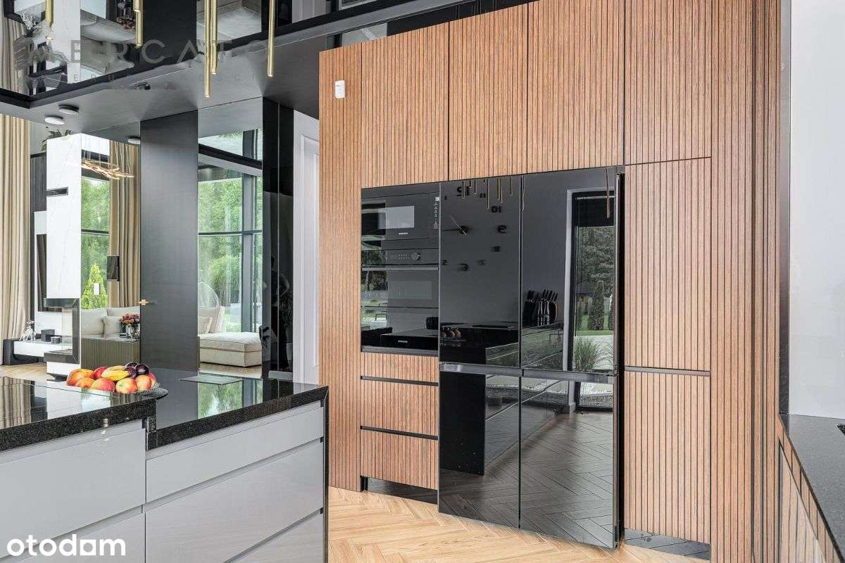 Luksusowa rezydencja, Chrzęsne gm. Tłuszcz.-3