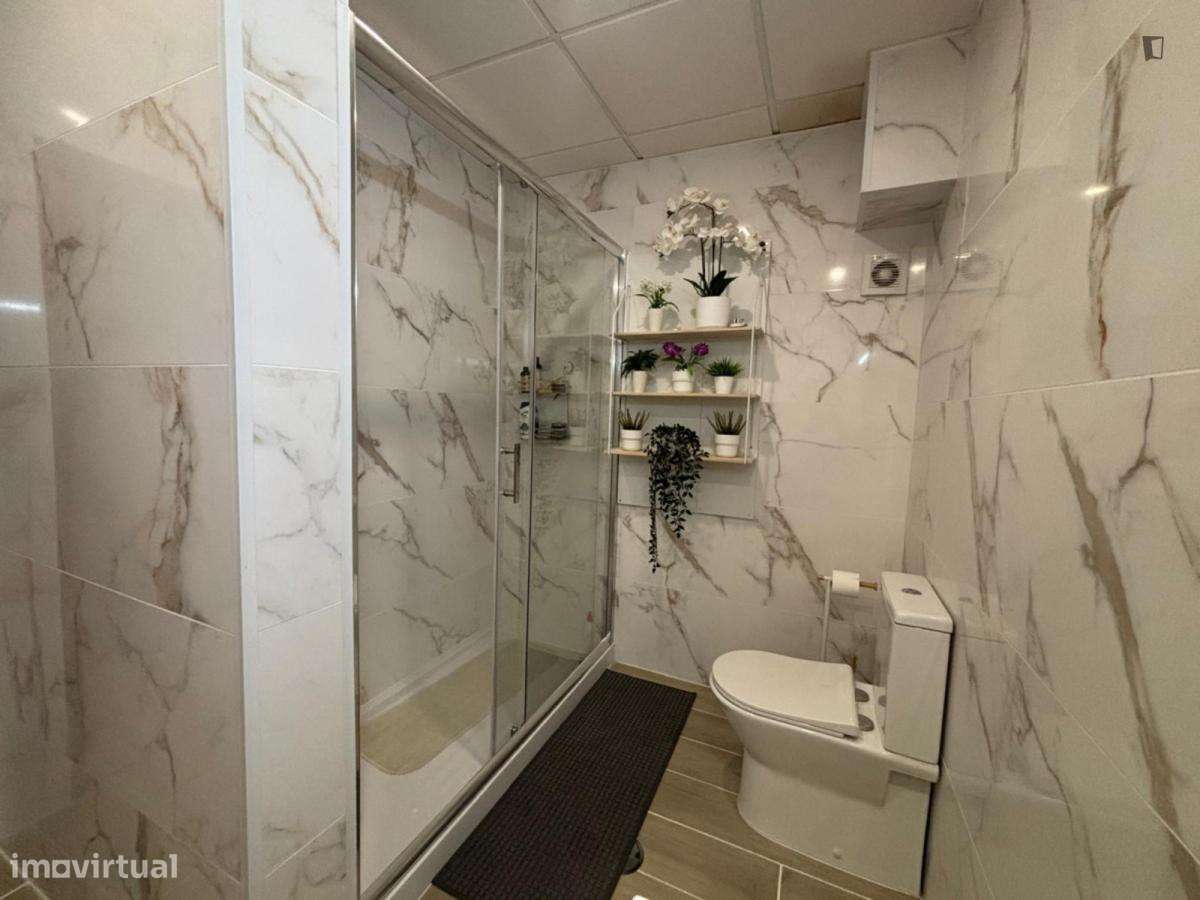 Quarto - localizado em Aveiro - Grande imagem: 4/6