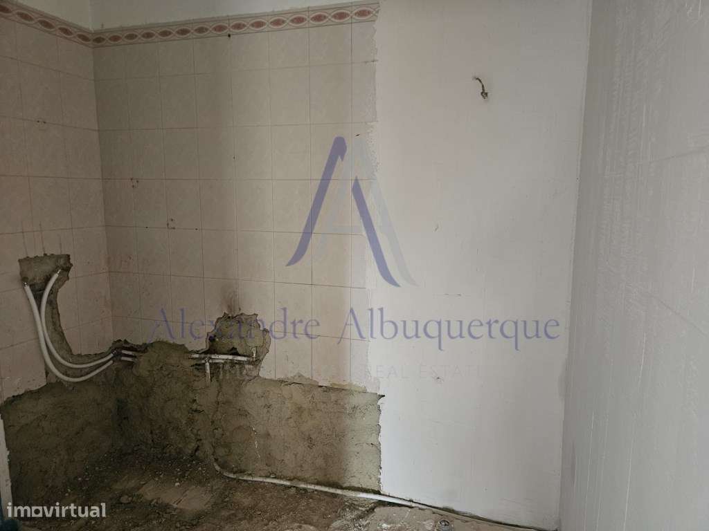 Apartamento T3 com Terraço de 80 m² e Parqueamento Privativo-8