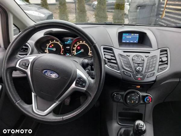 Ford Fiesta 1.25 Silver X - 22