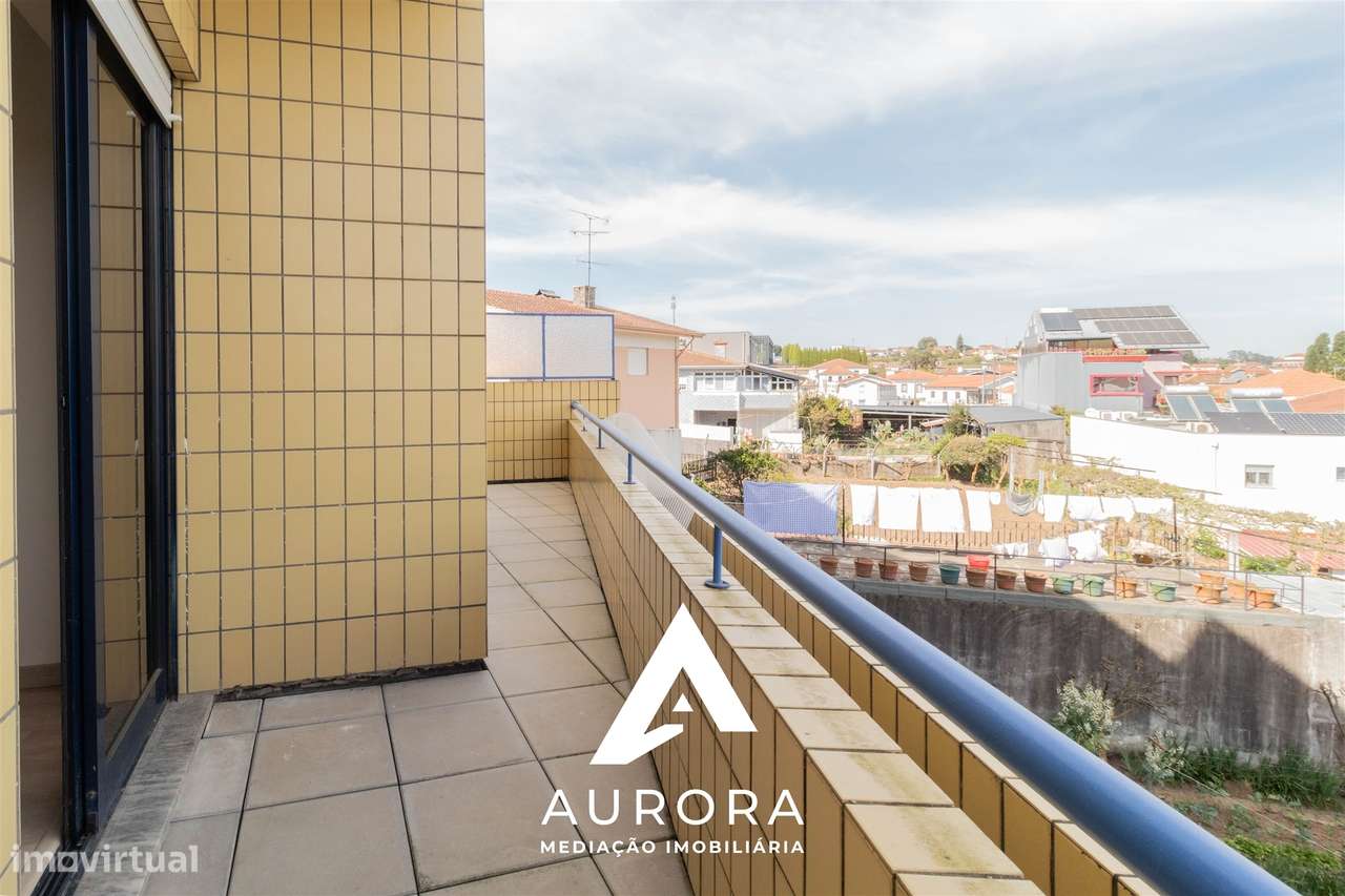 Apartamento T3 no centro de Fiães, Santa Maria da Feira, Renovado-42