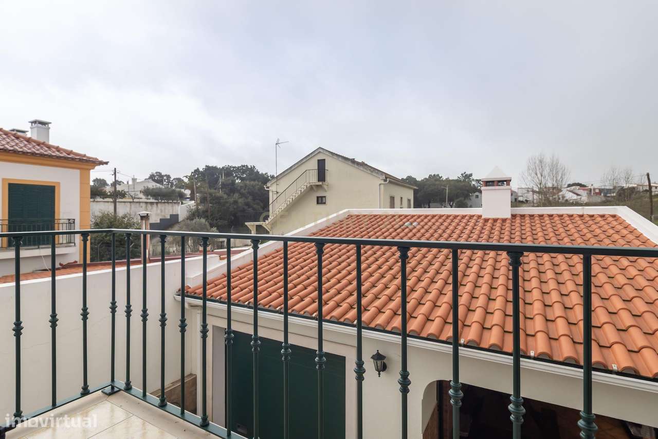 Moradia T4 Independente com garagem e jardim em Setúbal-30